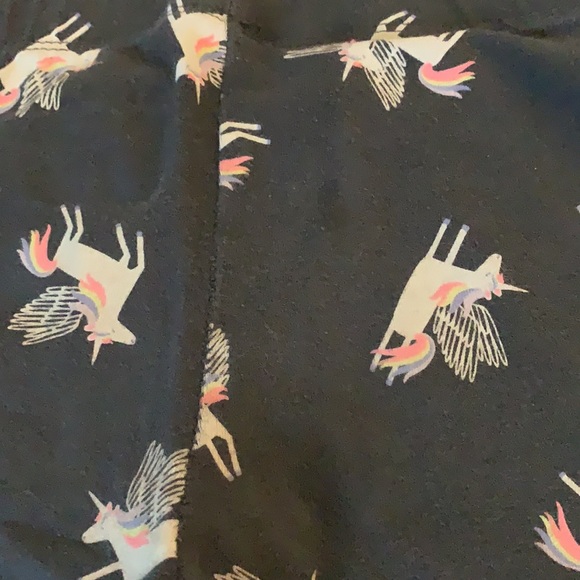 Grey unicorn capris. Size small (6/6x). - Picture 3 of 4